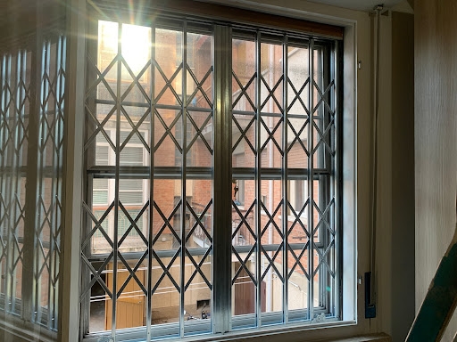 Inferriata cancelletto estensibile Ferrara